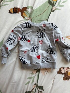 Little Sleepies Gray Bee & Red Heart Kids Sweatshirt